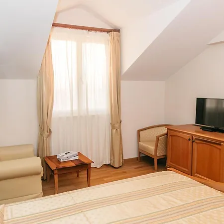 Spongiola Hotel Krapanj