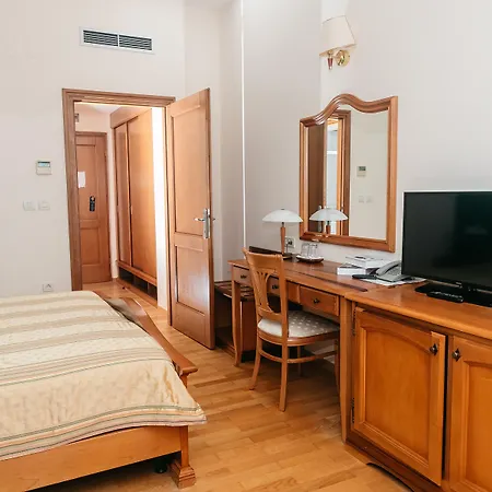 Spongiola Hotel 4*