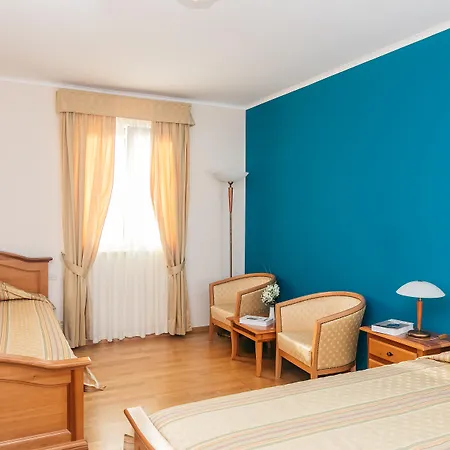 Ξενοδοχείο Spongiola 4*