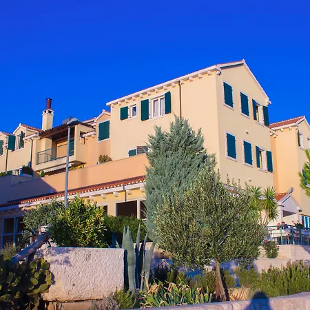 Spongiola Hotel 4*