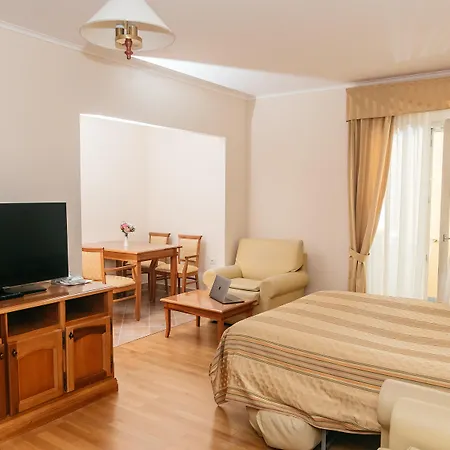 Spongiola Hotel 4*