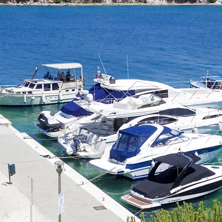 Spongiola Ξενοδοχείο 4*