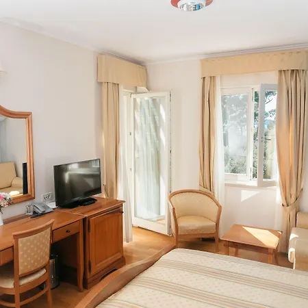 Spongiola Hotel