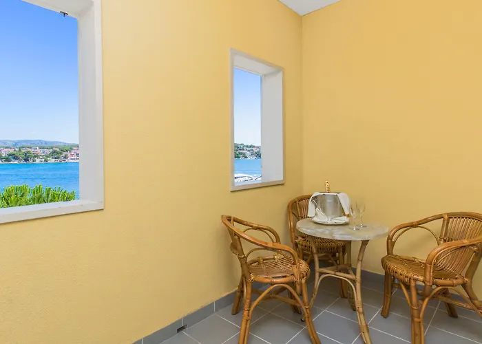 斯庞吉欧拉酒店 4*