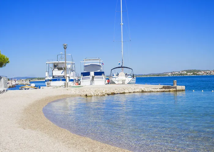 斯庞吉欧拉酒店 4*